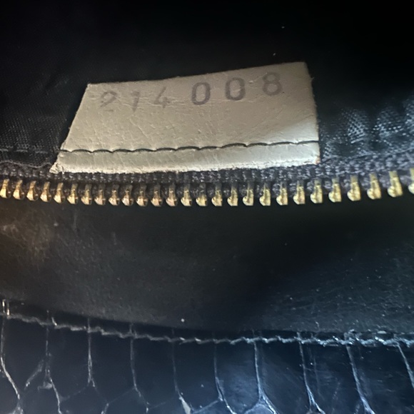 Adorable Salvatore Ferragamo snake skin like black bag! - Picture 9 of 11